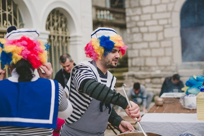 bljak fest tradicija gastronomija manifestacija karneval mesopust placa omišalj otok krk kvarner