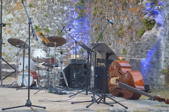 klasika mirine klasika na mirinama fulfinum klasični koncert klasične glazbe arheološki park uvala sepen ambijent omišalj otok krk kvarner