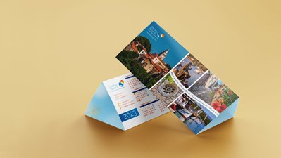 Prigodne čestitke/kalendari s motivom Omišlja i Njivica uz poseban poklon knjižice „80  plaža Otoka Krka“